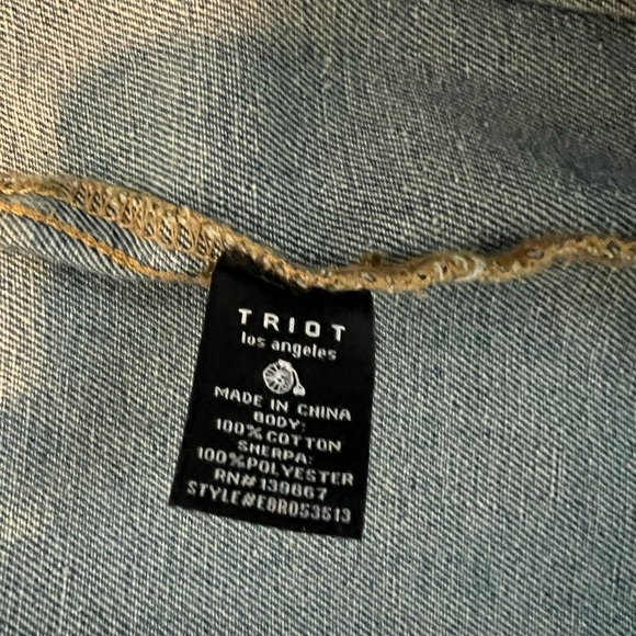 Triot Denim Jean Jacket Women’s Size Small. Made in Los Angeles - Picture 5 of 5